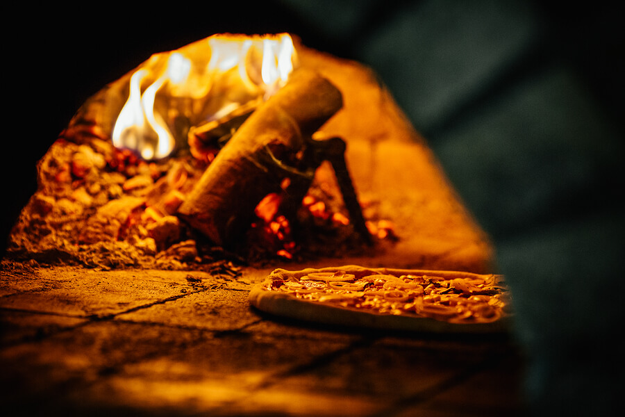 Wood-Fired Oven trditional stone baked pizza oven